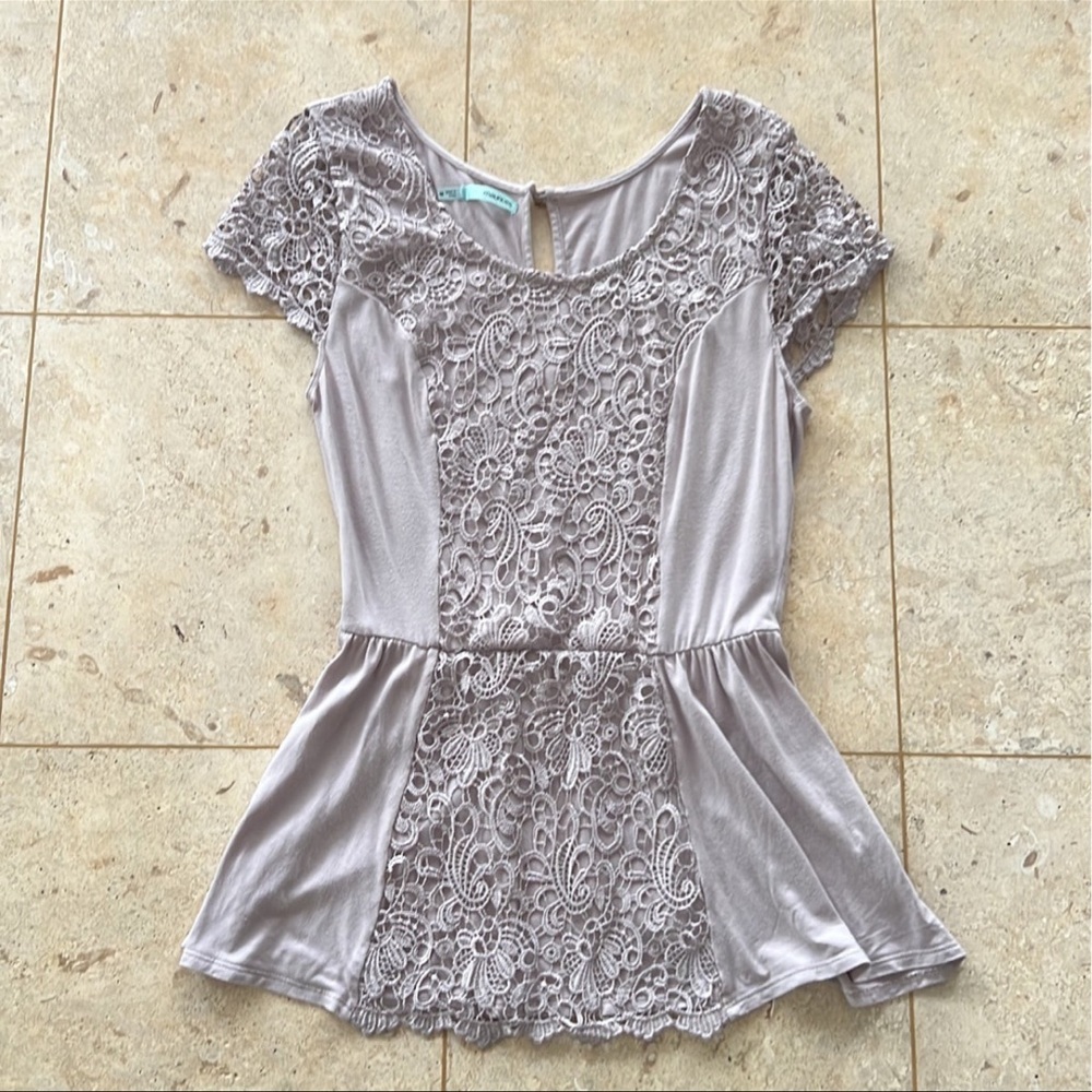Maurice’s Women’s Lace Top size Medium